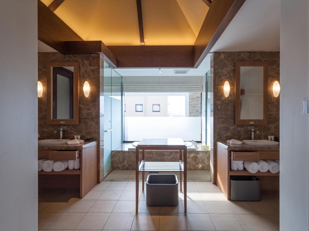 Okinawa Exes Naha Hotell Exteriör bild