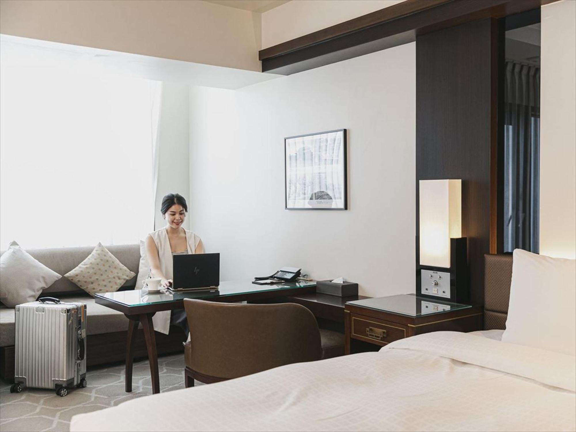 Okinawa Exes Naha Hotell Exteriör bild